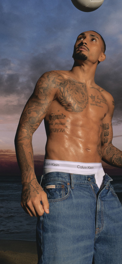 CALVIN KLEIN 